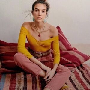 SÉZANE…Bella bodysuit. Off shoulder. Sz M. Mustard yellow